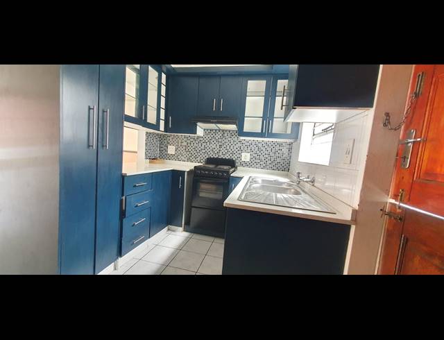 2 BEDROOM TOWNHOUSE FOR SALE IN WINCHESTER HILLS
